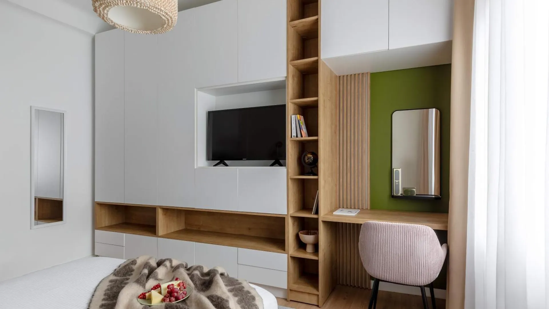 Ferienwohnung Out Of The Woods By Holt Bukarest Apartment